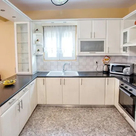 Tatil Evi Myrsini' S House