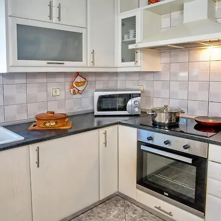 Tatil Evi Myrsini' S House