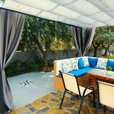 Myrsini' S House Tatil Evi