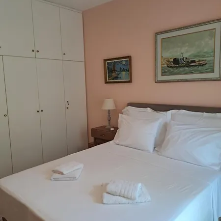 Tatil Evi Myrsini' S House