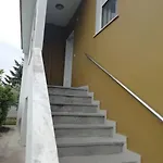 Myrsini' S House *