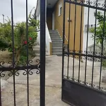 Myrsini' S House Case de vacanță *