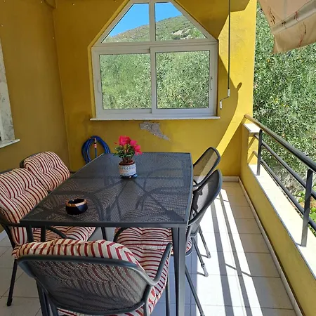 Myrsini' S House Case de vacanță *