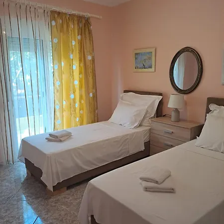 Myrsini' S House * Néa Péramos